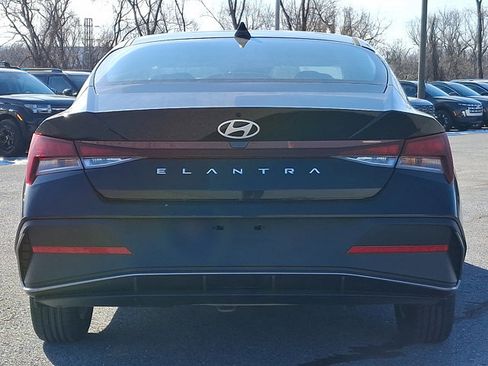 New 2026 Hyundai Elantra SE image 5