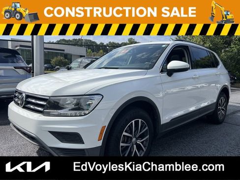 Used 2019 Volkswagen Tiguan SE w/ Panoramic Sunroof Package FWD image 1