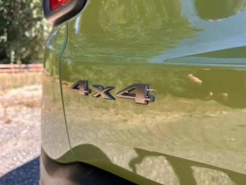 Used 2016 Jeep Renegade 75th Anniversary AWD/4WD image 19