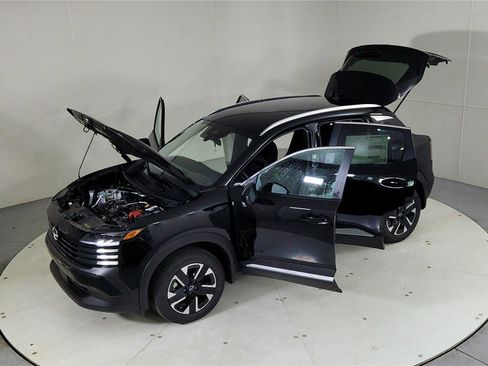 New 2026 Nissan Kicks SV w/ Illumination Package image 44