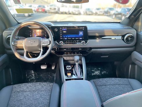 Used 2023 Chevrolet Colorado Z71 w/ Z71 Convenience Package 2 image 8