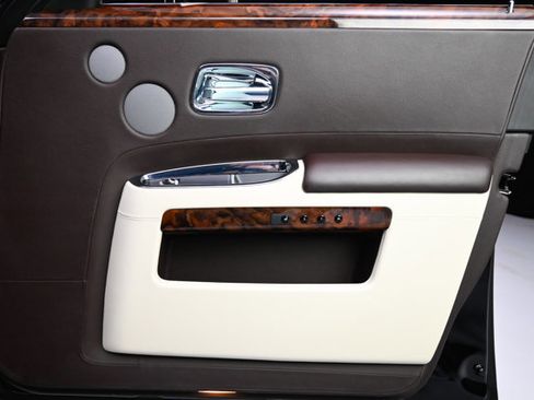 Used 2012 Rolls-Royce Ghost RWD image 65