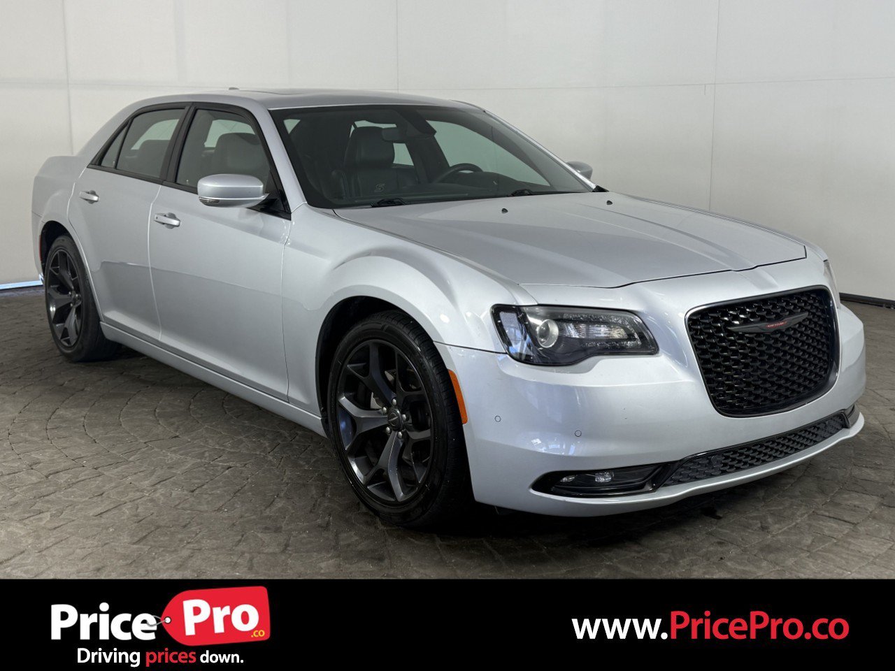 Used 2023 Chrysler 300 S RWD image 1