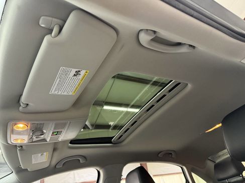 Used 2021 Volkswagen Passat 2.0T SE image 31