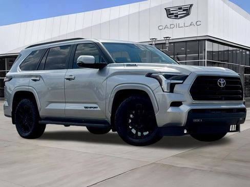 Used 2024 Toyota Sequoia SR5 w/ SR5 Premium Package AWD/4WD image 2