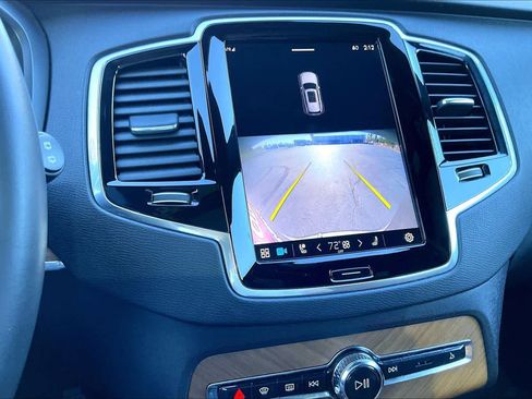 Used 2023 Volvo XC90 T8 Plus image 24