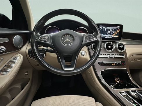 Used 2019 Mercedes-Benz GLC 300 4MATIC image 22