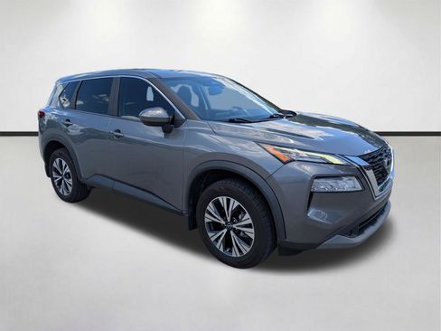 Used 2023 Nissan Rogue SV FWD image 2