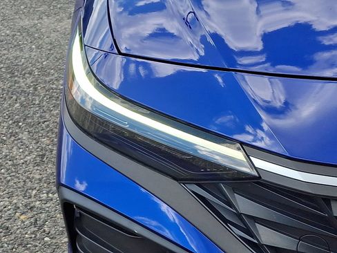 Certified 2025 Hyundai Elantra Sport FWD image 33