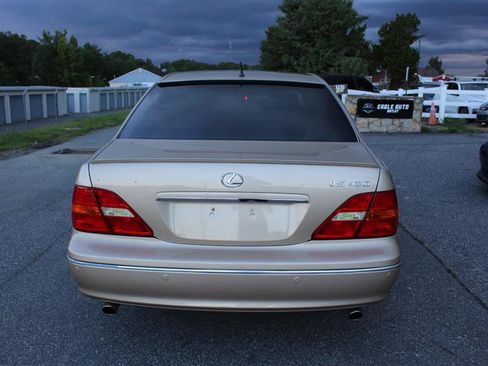 Used 2002 Lexus LS 430 RWD image 6