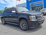 Used 2013 Chevrolet Avalanche LTZ image 2