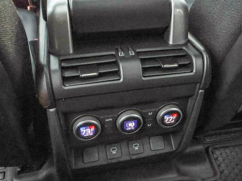 Used 2023 Land Rover Defender 130 X image 21