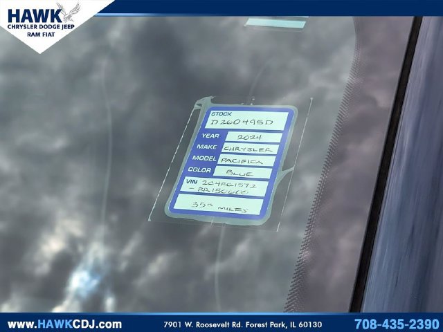 Certified 2024 Chrysler Pacifica Premium FWD image 37