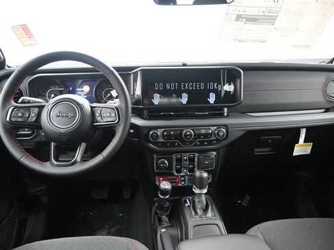 Used 2024 Jeep Wrangler Unlimited Rubicon w/ Technology Group image 11