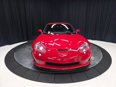 Used 2009 Chevrolet Corvette Z06 w/ Preferred Equipment Group RWD image 8