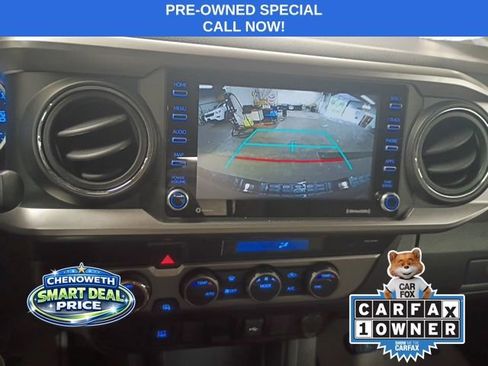 Used 2022 Toyota Tacoma SR5 AWD/4WD image 13