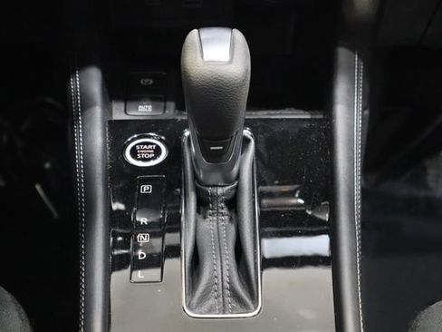 Used 2022 Nissan Kicks SR FWD image 35