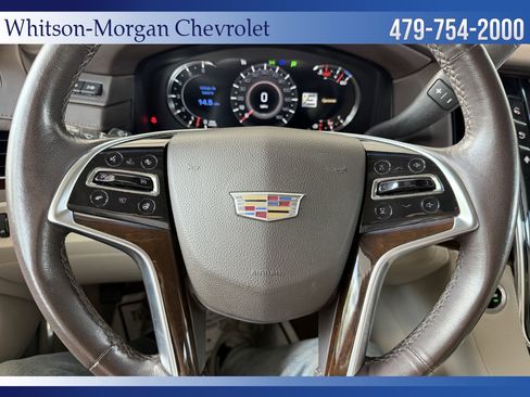 Used 2016 Cadillac Escalade ESV Luxury RWD image 21