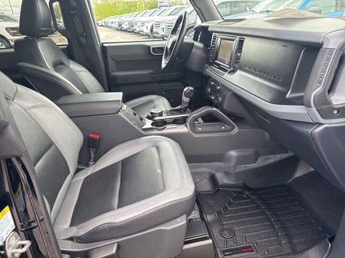 Used 2023 Ford Bronco Big Bend w/ Sasquatch Package AWD/4WD image 34