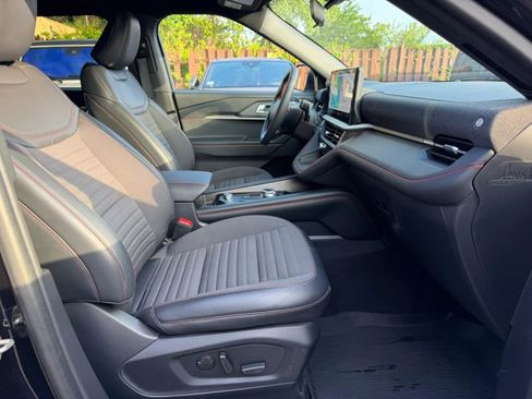 Used 2025 Ford Explorer ST-Line AWD/4WD image 28