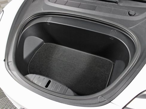 Used 2020 Tesla Model 3 Performance image 12