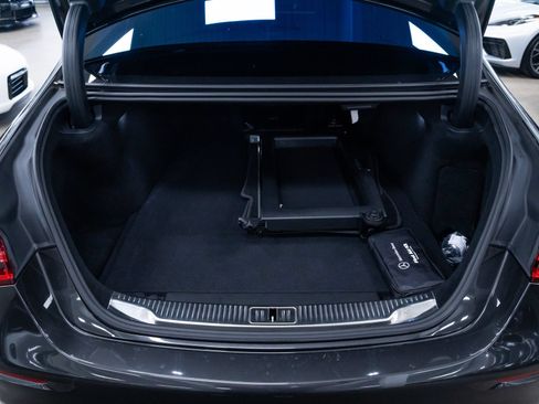 Used 2023 Mercedes-Benz S 580e 4MATIC Sedan w/ AMG Line image 9