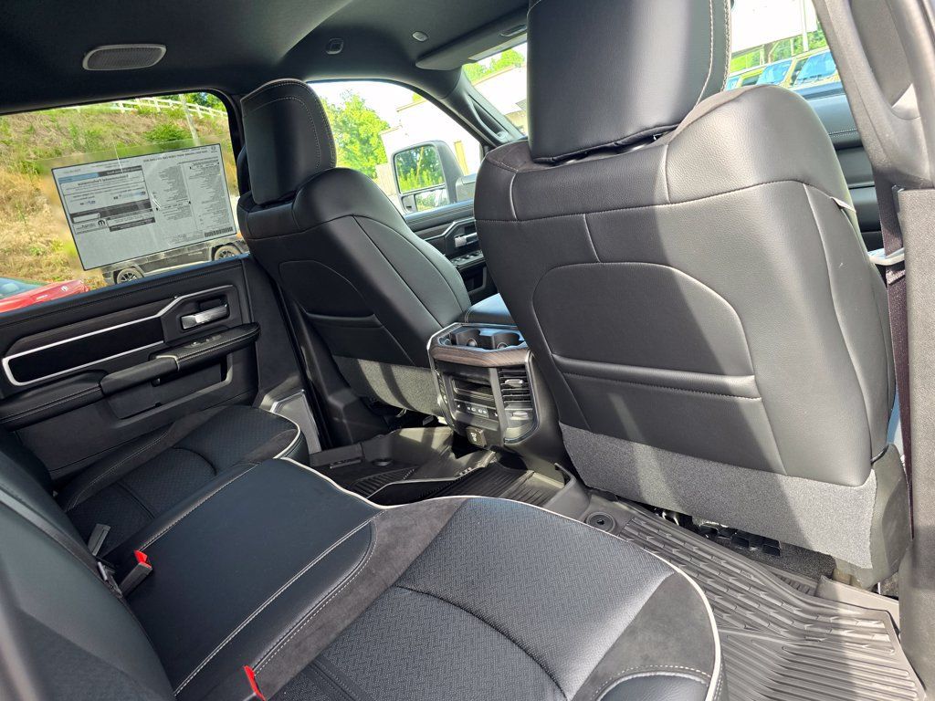 New 2026 RAM 3500 Laramie AWD/4WD image 24