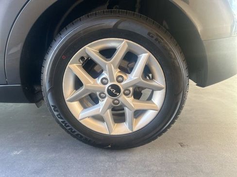 Used 2022 Kia Soul LX w/ Technology Package image 35