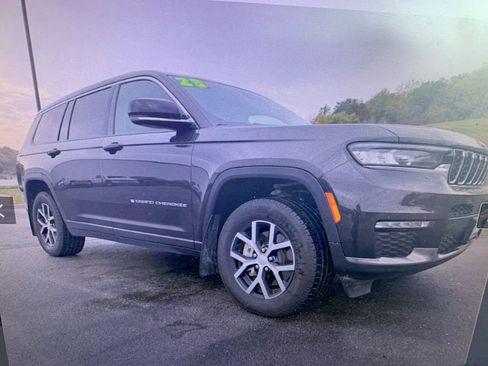 Used 2023 Jeep Grand Cherokee L Limited image 23