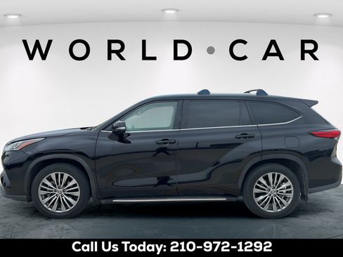 Used 2021 Toyota Highlander Platinum FWD image 11