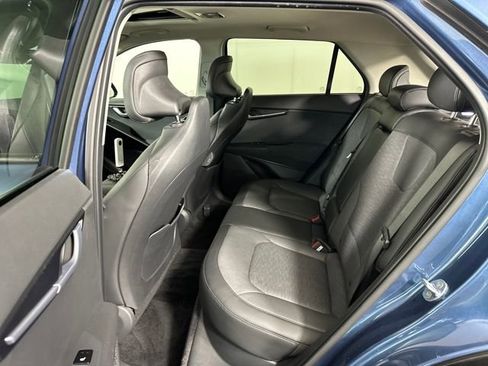 Used 2023 Kia Niro SX Touring image 25