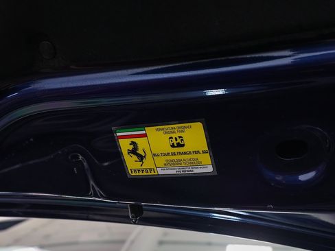 Used 2018 Ferrari GTC4Lusso image 18