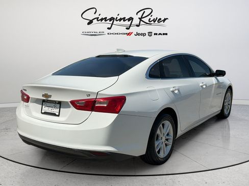 Used 2018 Chevrolet Malibu LT FWD image 7