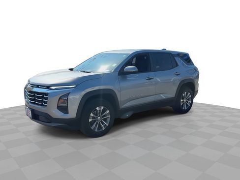 Used 2026 Chevrolet Equinox LT AWD/4WD image 4