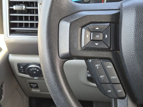 Used 2019 Ford F150 XLT image 25