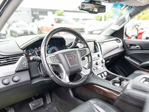Used 2017 GMC Yukon XL SLT w/ Open Road Package AWD/4WD image 21