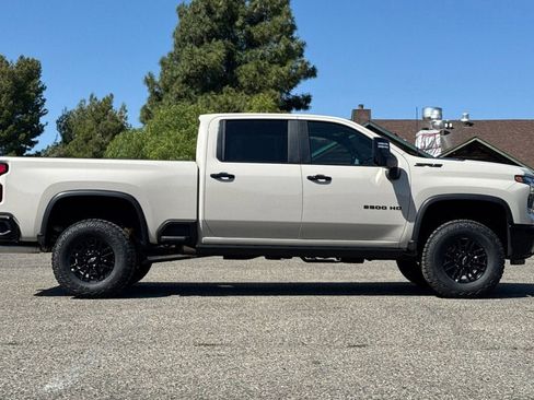 New 2026 Chevrolet Silverado 2500 ZR2 w/ LPO, Dark Essentials Package AWD/4WD image 3