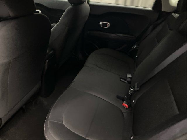 Used 2015 Kia Soul FWD image 11
