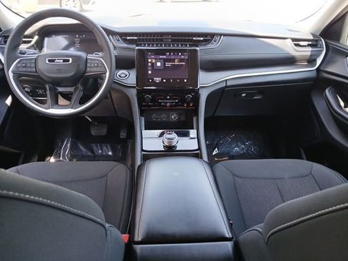 Used 2023 Jeep Grand Cherokee L Laredo RWD image 16