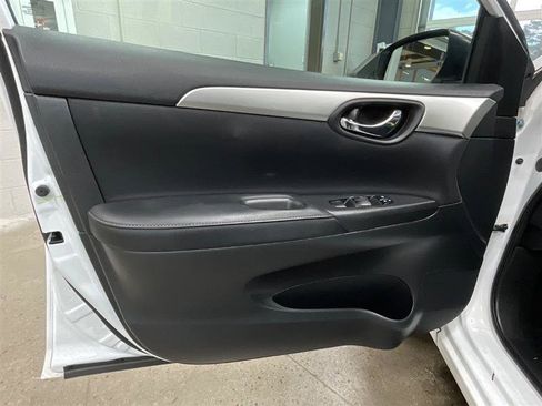 Used 2018 Nissan Sentra S image 10