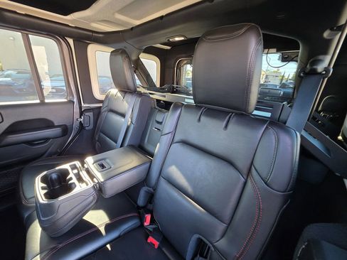 Used 2020 Jeep Wrangler Unlimited Rubicon image 24