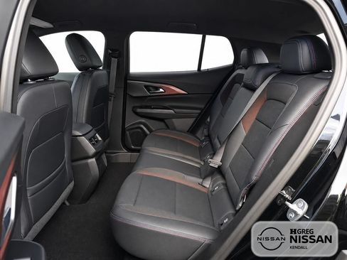 Used 2025 Chevrolet Equinox EV RS FWD image 11