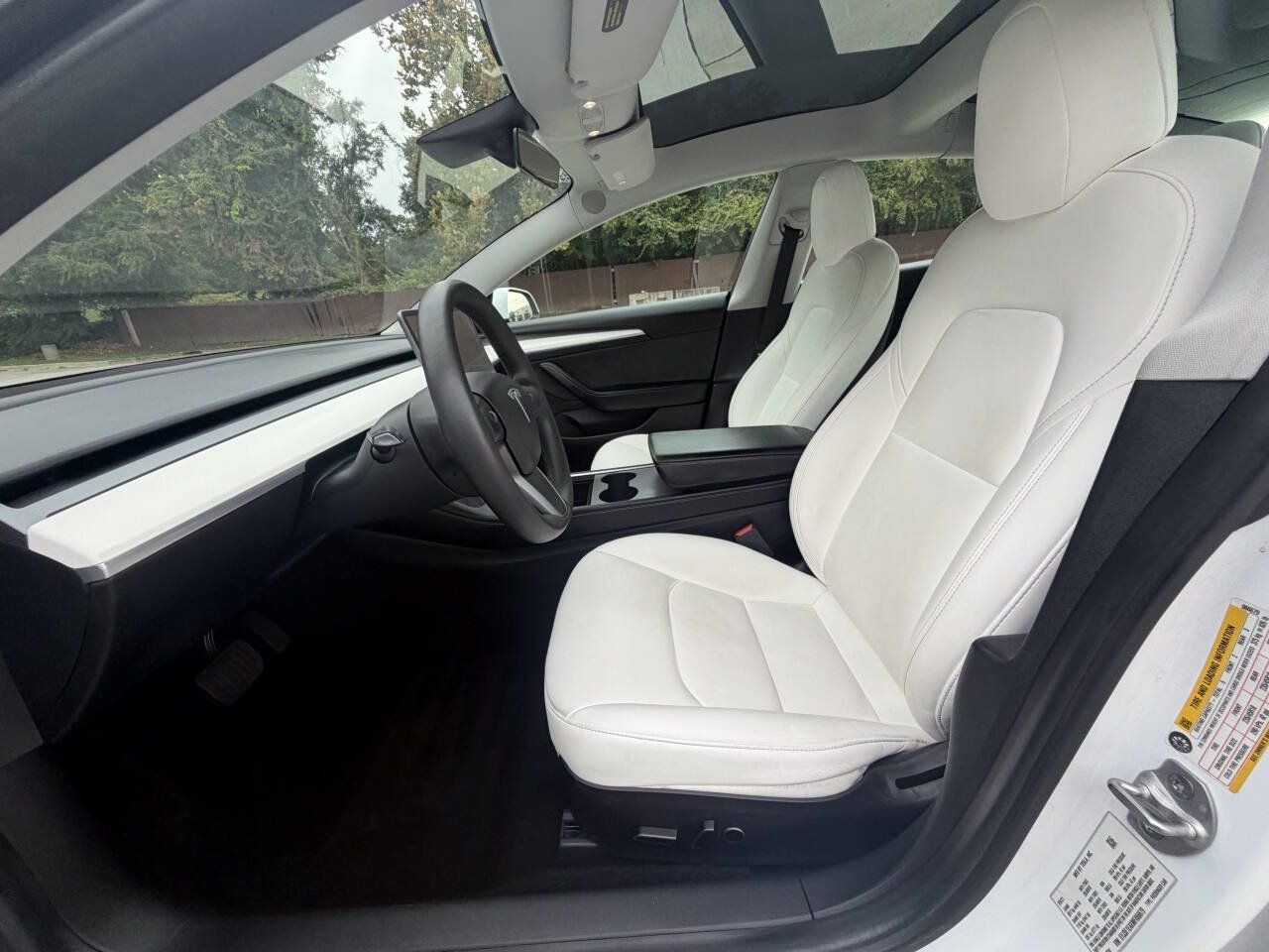 Used 2021 Tesla Model 3 Standard Range Plus RWD image 4