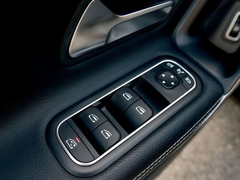 Used 2025 Mercedes-Benz CLA 250 4MATIC image 29