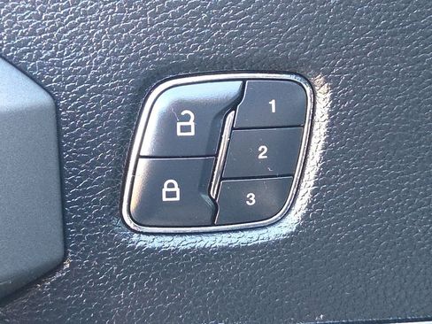 Used 2017 Ford F350 Platinum w/ FX4 Off-Road Package image 19