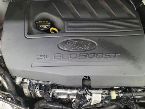 Used 2018 Ford Escape SE image 30