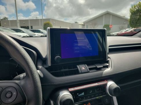 Used 2025 Toyota RAV4 LE image 18