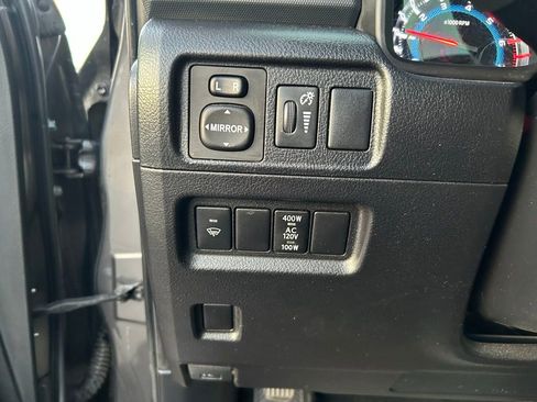 Used 2017 Toyota 4Runner TRD Off-Road Premium AWD/4WD image 25