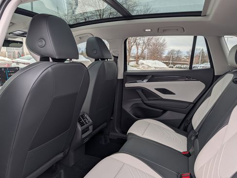 New 2026 Volkswagen Tiguan SE AWD/4WD image 8