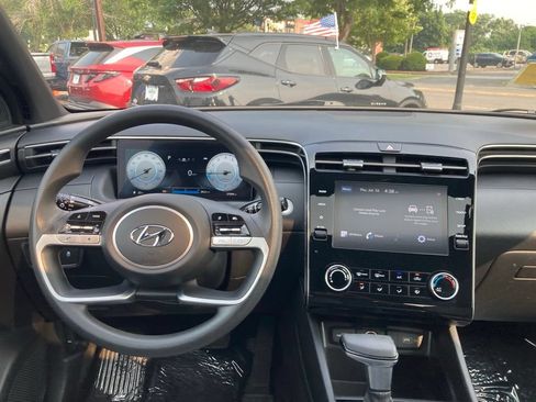Used 2023 Hyundai Santa Cruz SEL w/ Activity Package AWD/4WD image 6